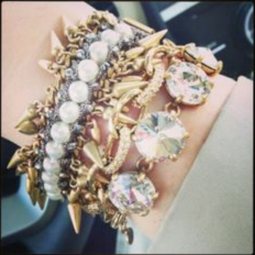 Stella & Dot | Pearl Drop & Hematite Vintage Gold Spiked Jacinthe Bracelet - Picture 8 of 13